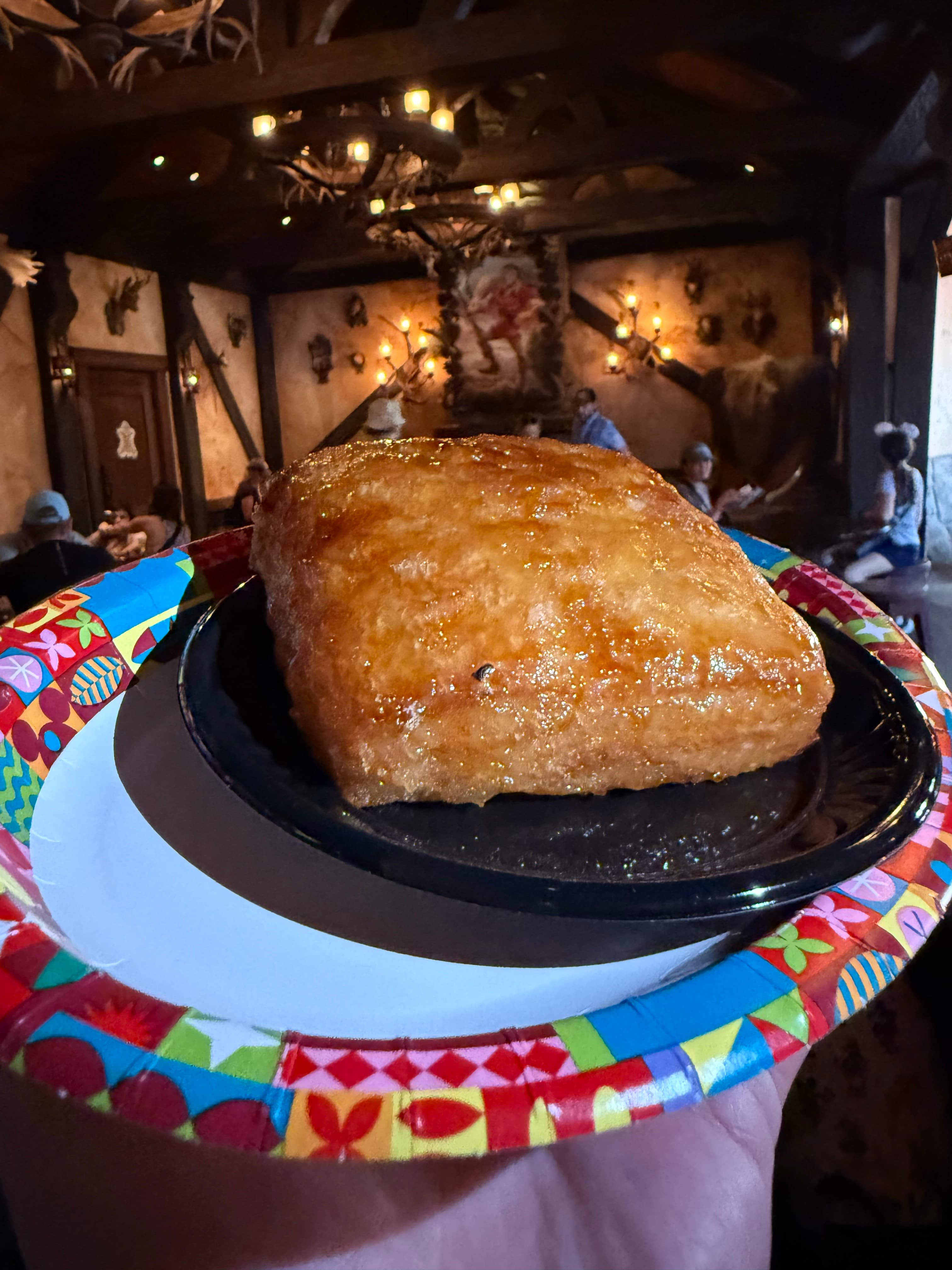 Crème Brûlée Croissant no Magic Kingdom: vale o hype?