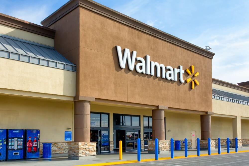 Walmart vai aceitar pagamento por aproximação nos EUA