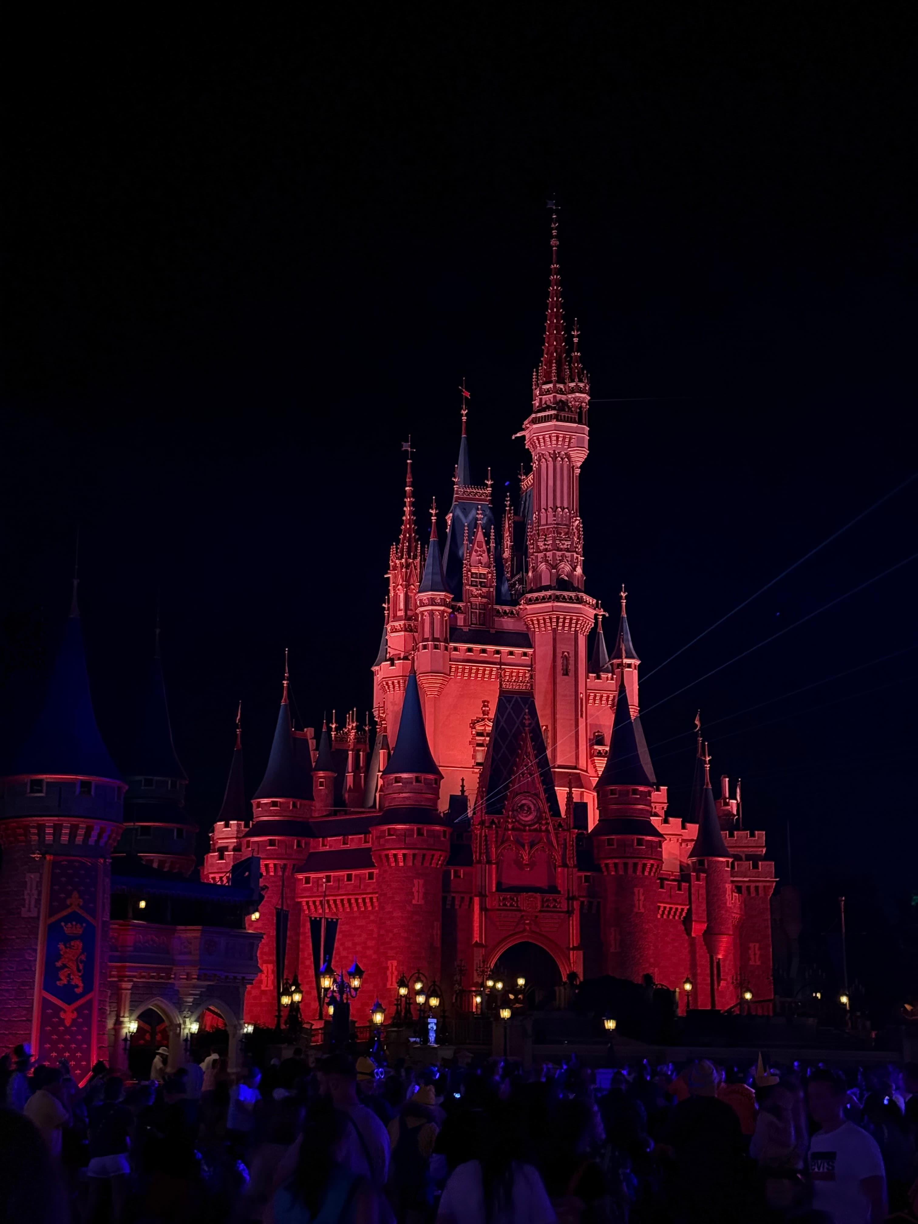 Não saia correndo após o show de fogos no Magic Kingdom