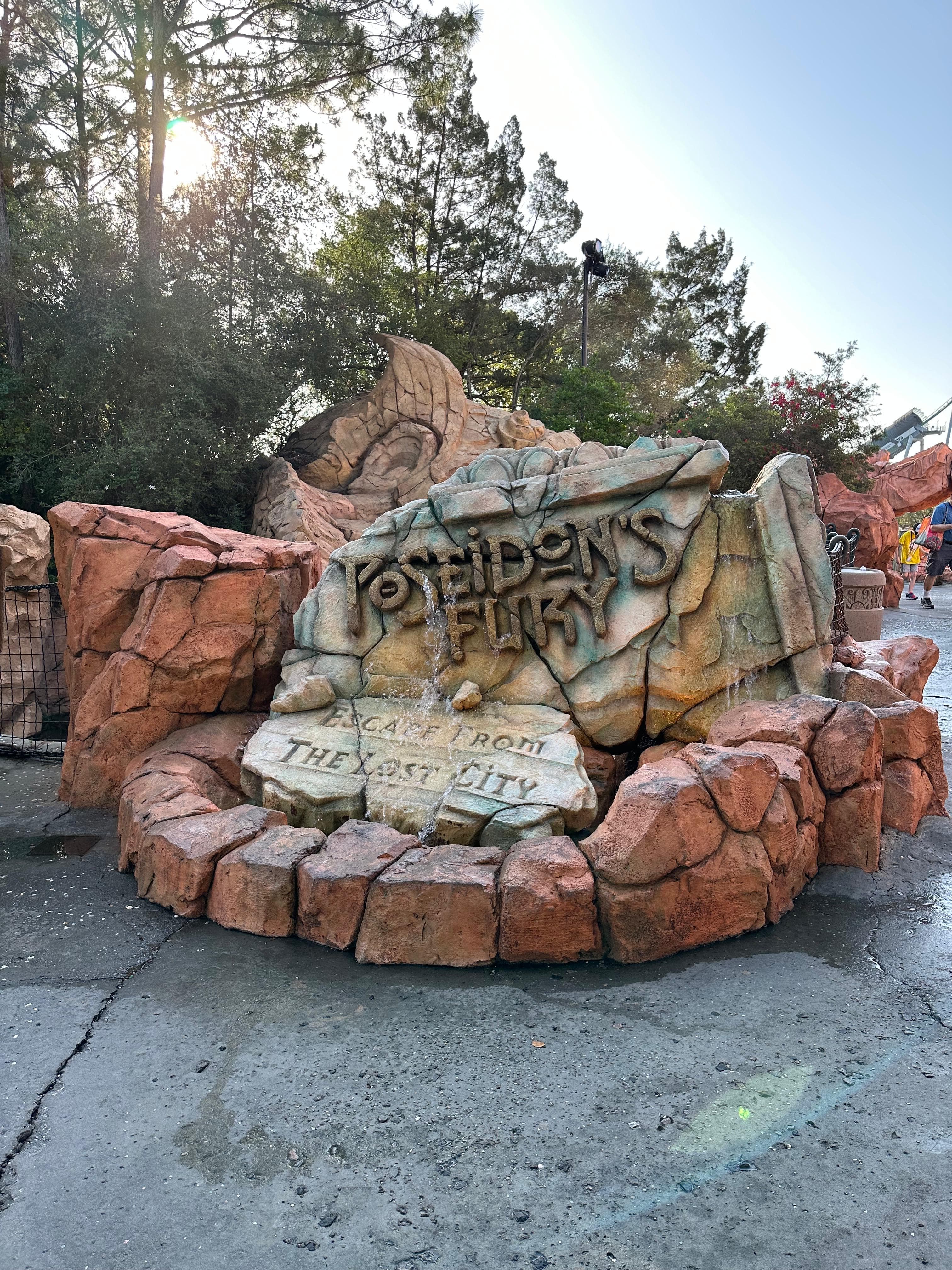 Universal demole o Lost Continent após 6 anos abandonado